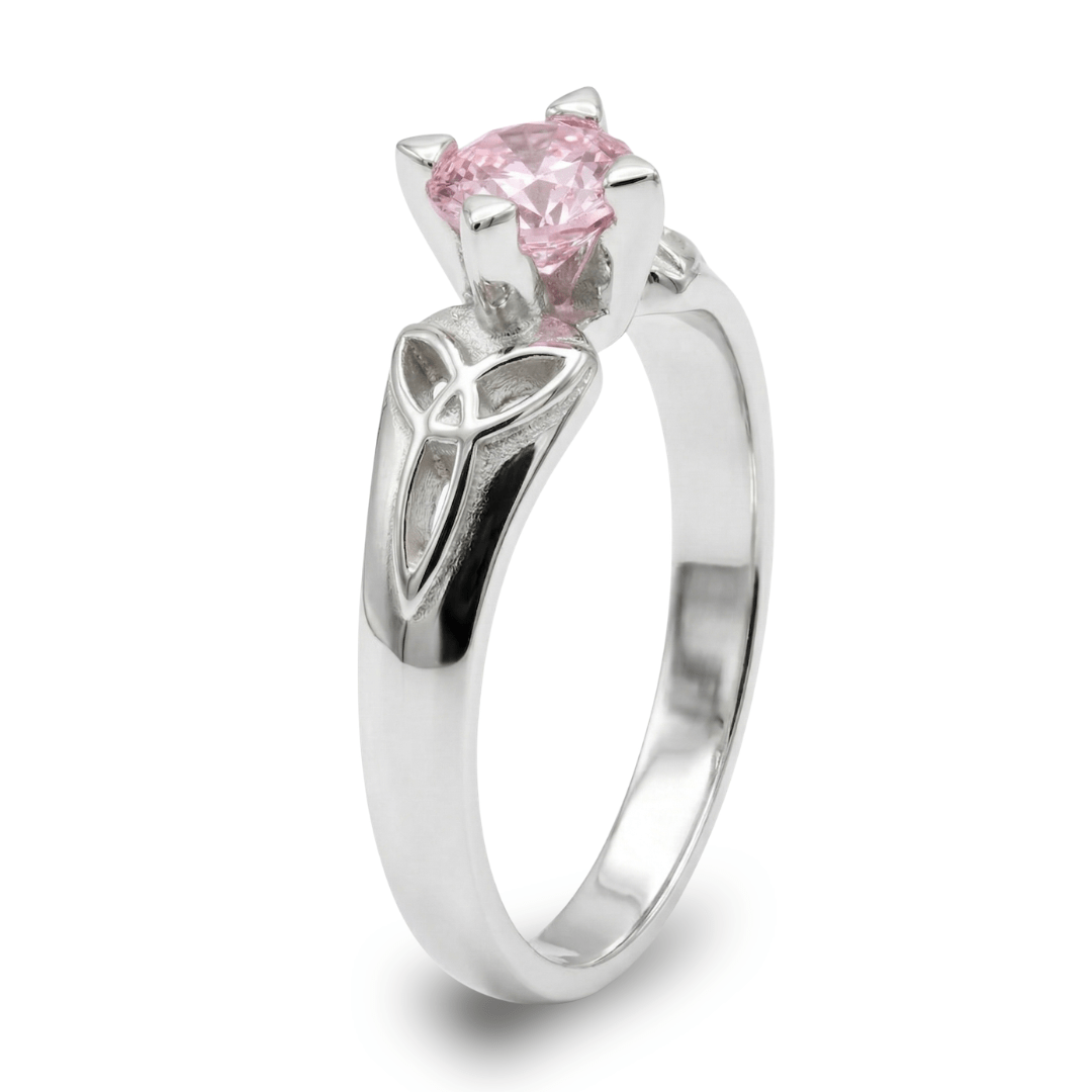 Alana - Anel Solitário com Nó Celta em Prata 925 e Zircônia Rosa