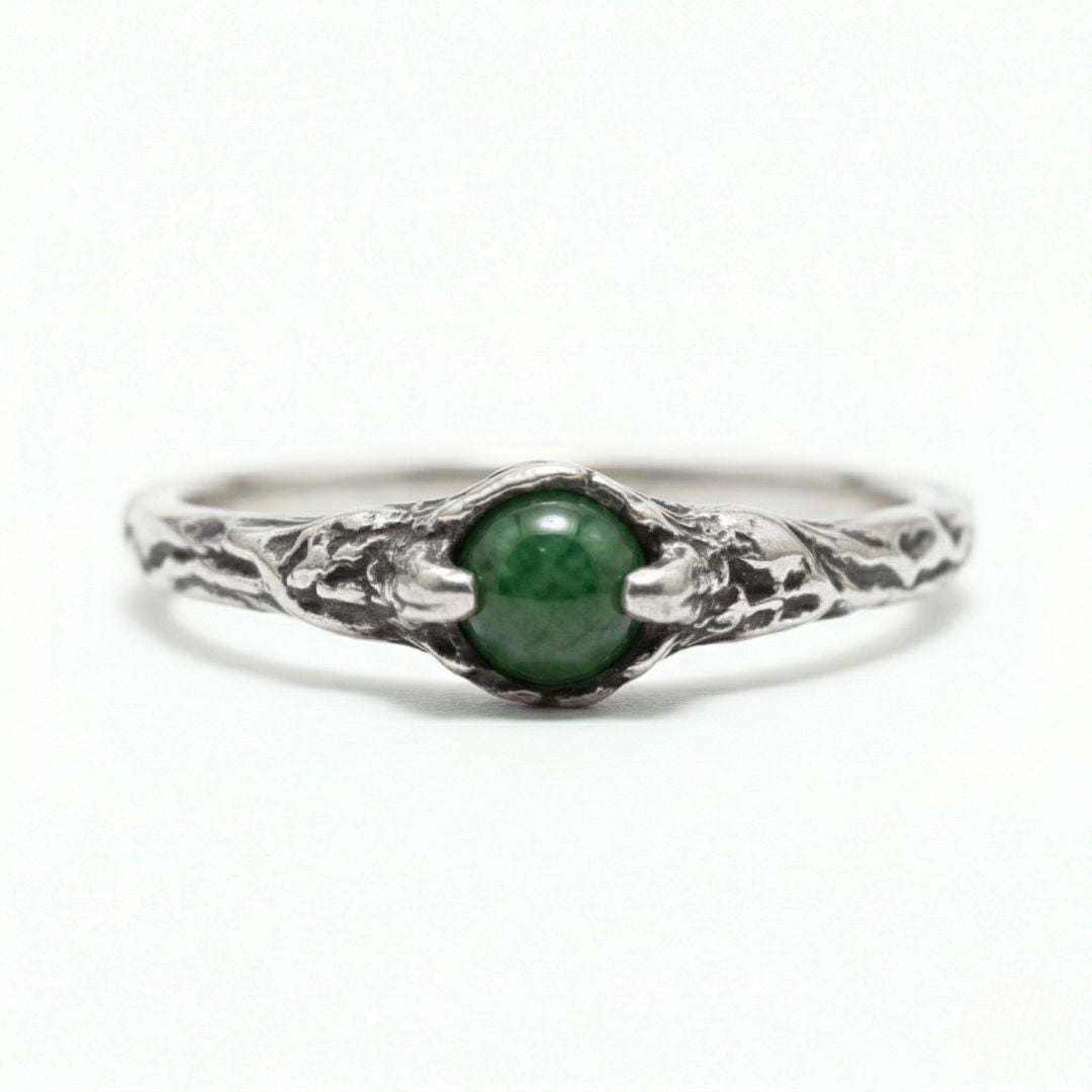 Solitário Magma em Prata 925 com Jade Verde Natural – Edição Limitada