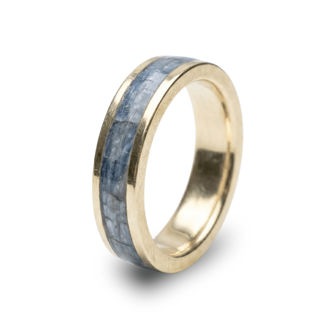 Mosaico – Anel em Ouro Amarelo 10K com Pedra Natural Cianita Azul