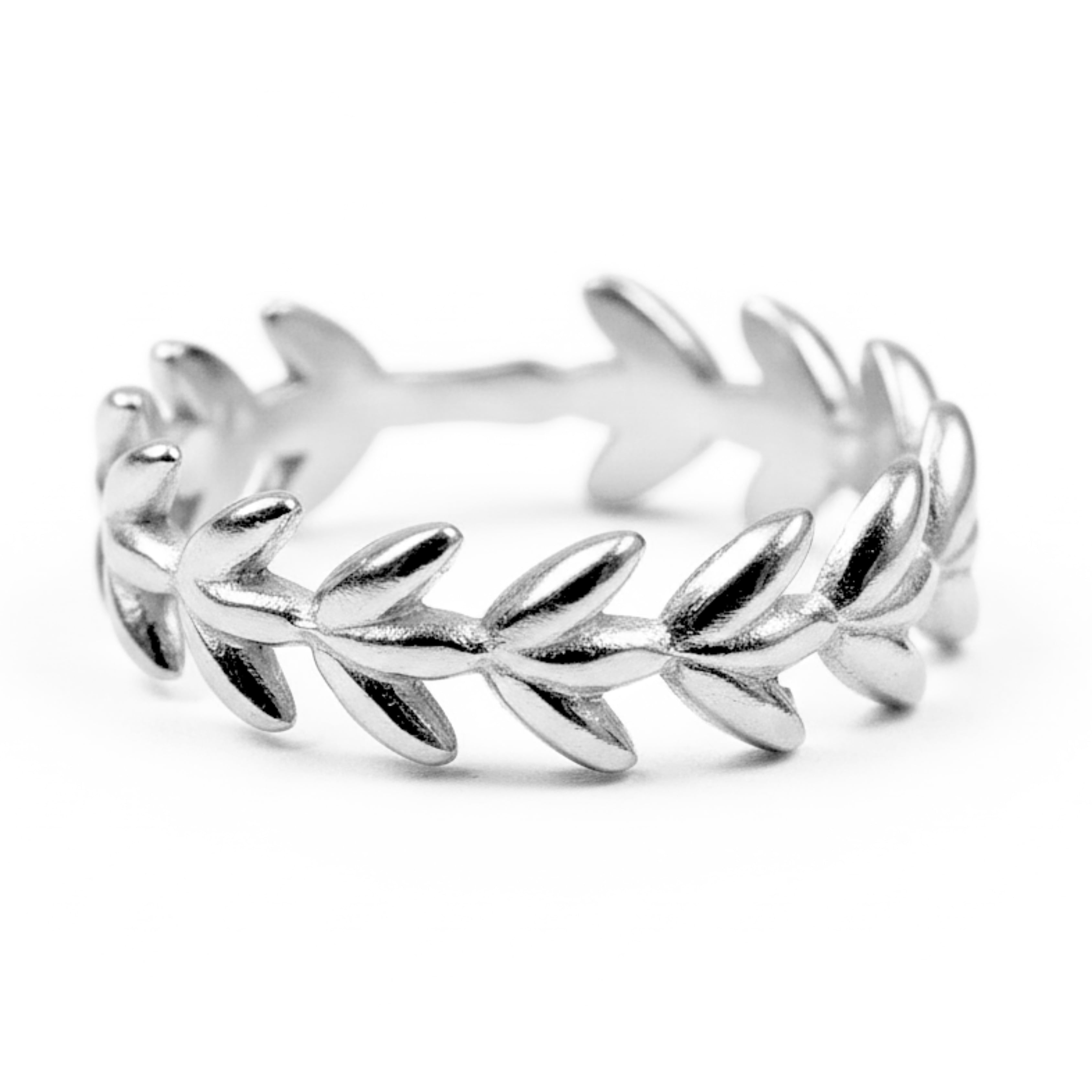 RAMOS DE OLIVEIRA – ANEL EM PRATA 925