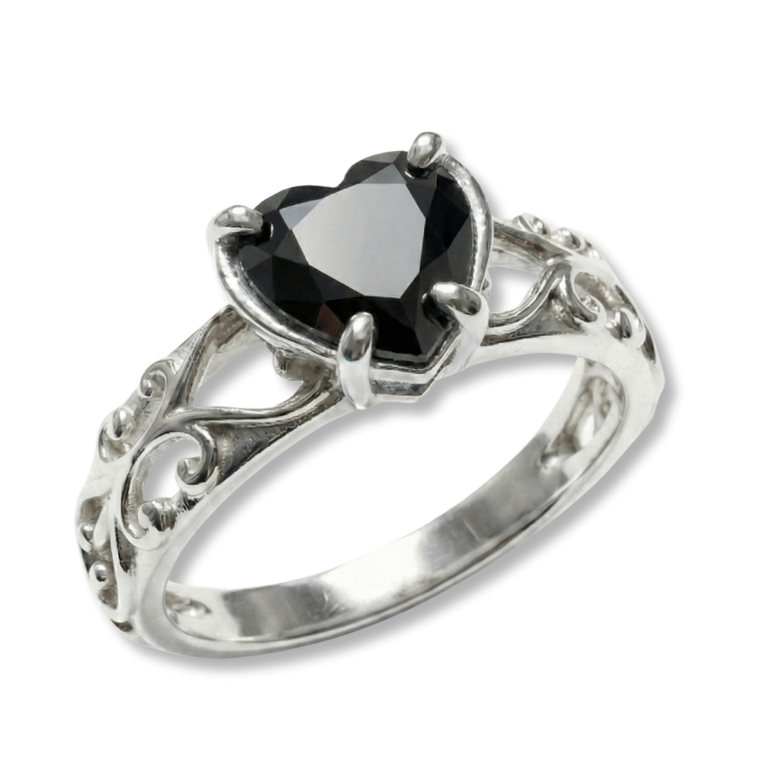 Solitário Sky – Anel em Prata 925 com Zircônia Coração Preta