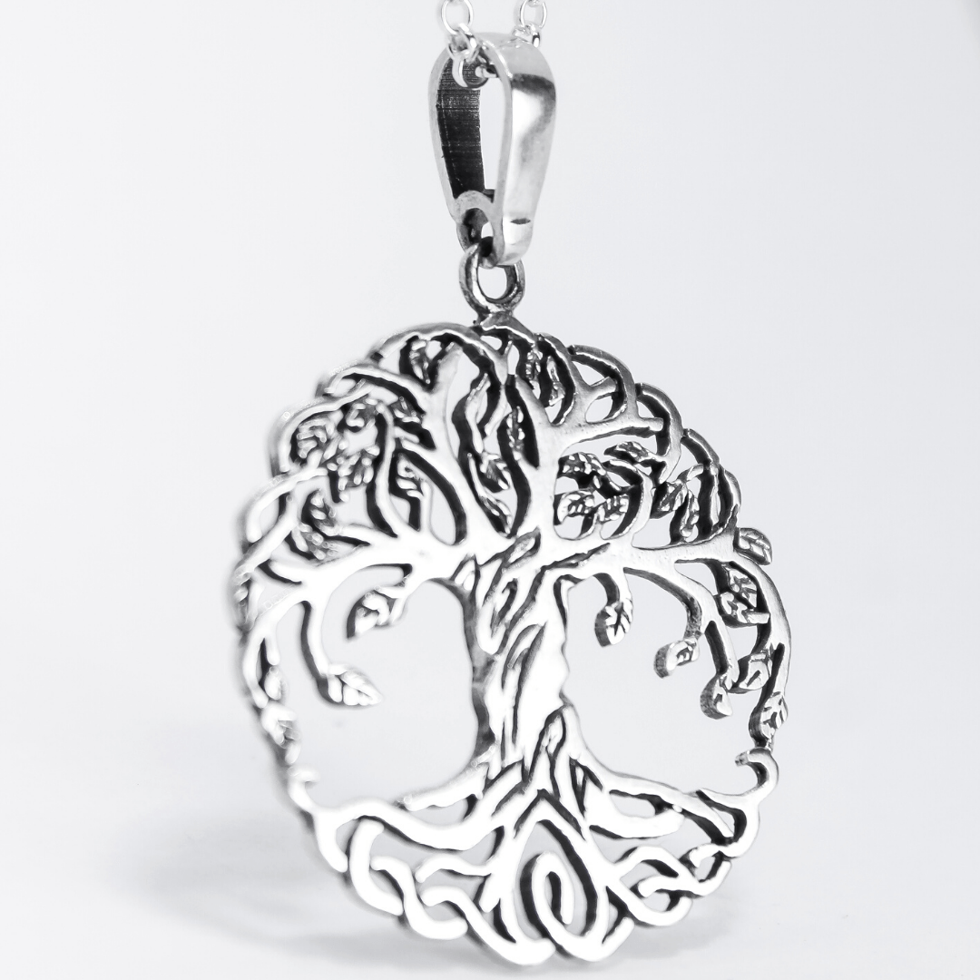 Pingente Árvore da Vida Yggdrasil em Prata 925 – Joia Artesanal Maktub Pratas