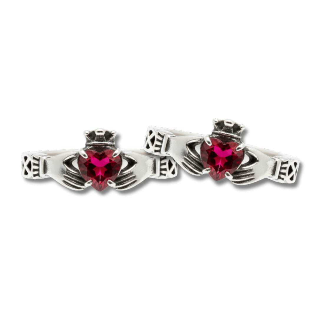 CLADDAGH – PAR DE ALIANÇAS MODELO IRLANDÊS STONE COM ZIRCÔNIA VERMELHA EM PRATA 925