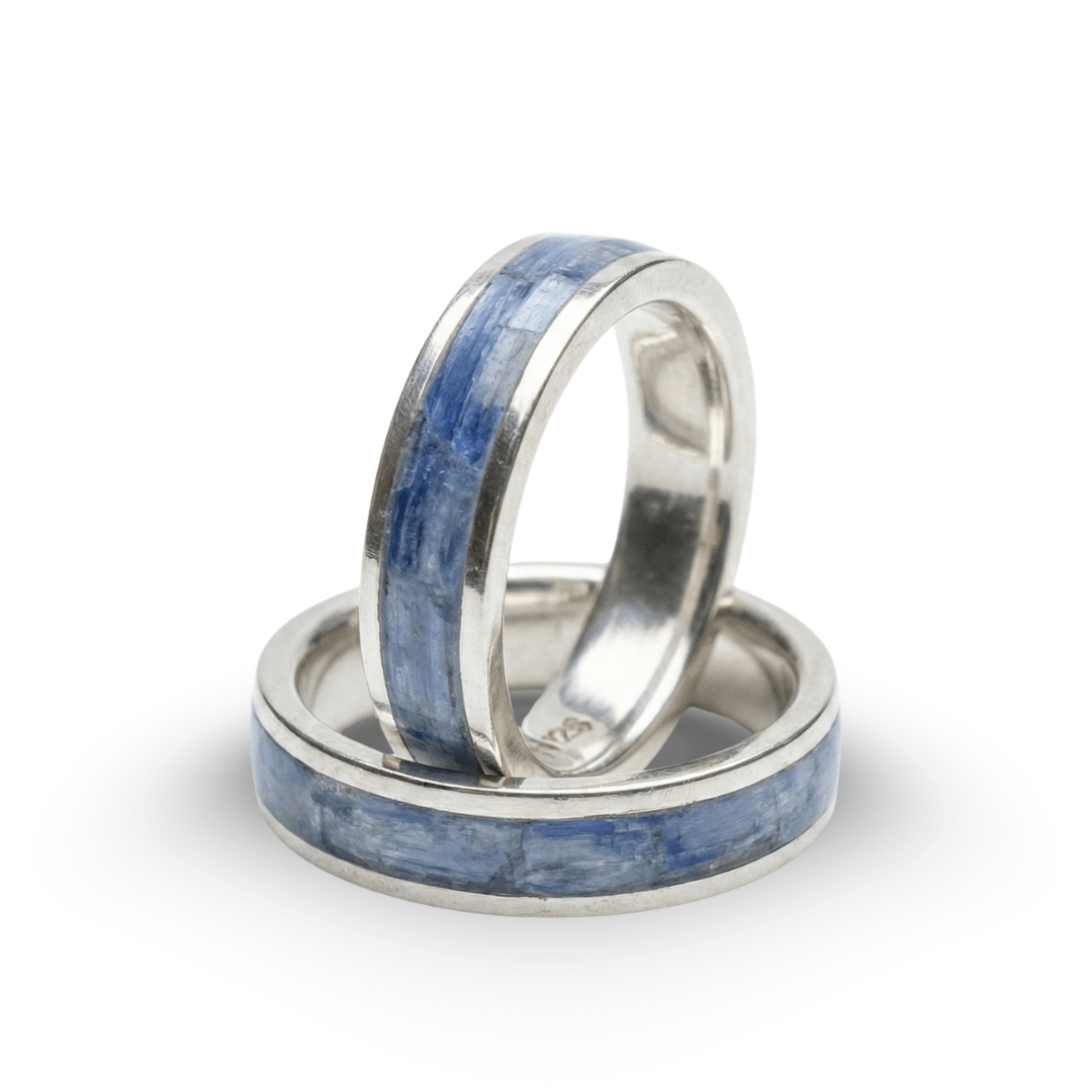 Par de Alianças em Prata 925 com Pedra Natural Cianita Azul – Mosaico
