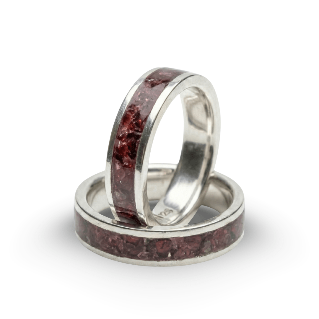 Mosaico – Par de Alianças em Prata 925 com Mosaico de Pedra Natural Granada