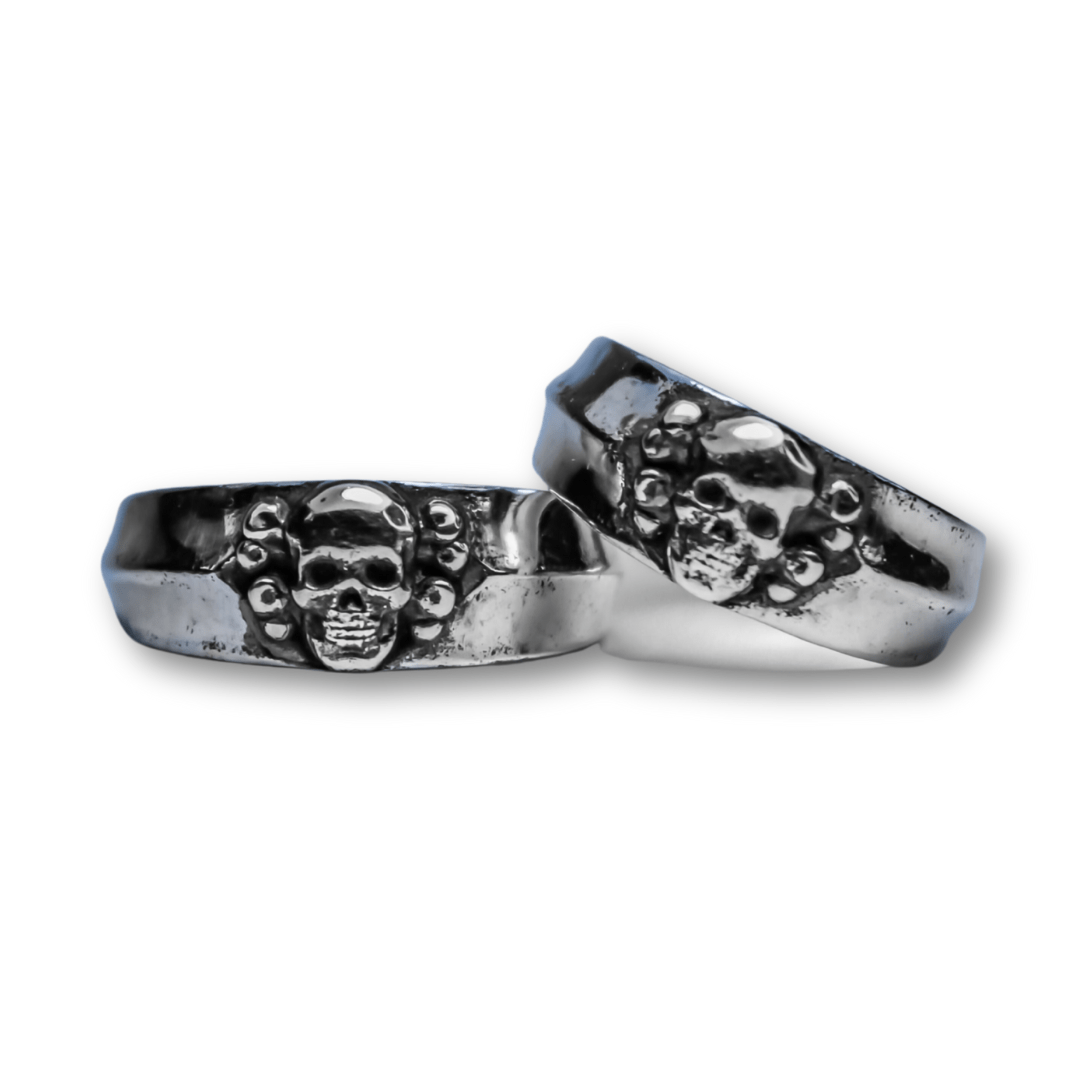 PAR DE ALIANÇAS DE COMPROMISSO SKULL CROSS PRATA 925