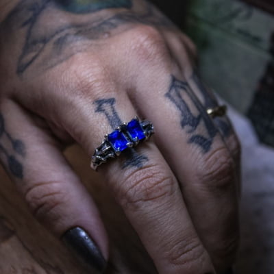 ANEL DRAGON STONE ZIRCÔNIA AZUL MARINHO PRATA 950