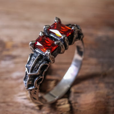 ANEL DRAGON STONE ZIRCÔNIA VERMELHA PRATA 950