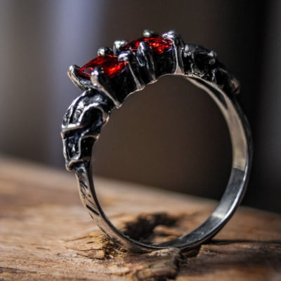 ANEL DRAGON STONE ZIRCÔNIA VERMELHA PRATA 950