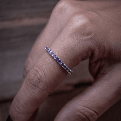 ANEL ETERNITY ZIRCÔNIA ROXA PRATA 925
