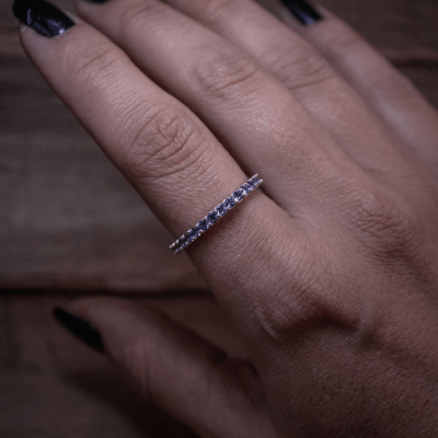 ANEL ETERNITY ZIRCÔNIA ROXA PRATA 925
