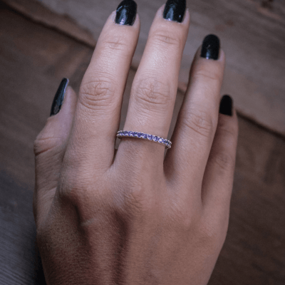 ANEL ETERNITY ZIRCÔNIA ROXA PRATA 925