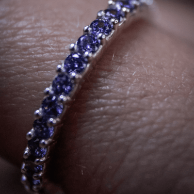 ANEL ETERNITY ZIRCÔNIA ROXA PRATA 925