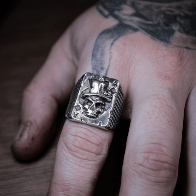 ANEL SINETE SKULL ACE PRATA 925