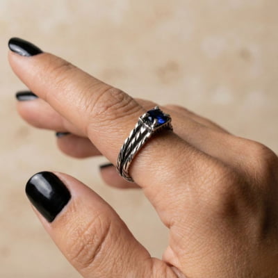 BONNY – Anel em Prata 925 com Zircônia Azul Marinho