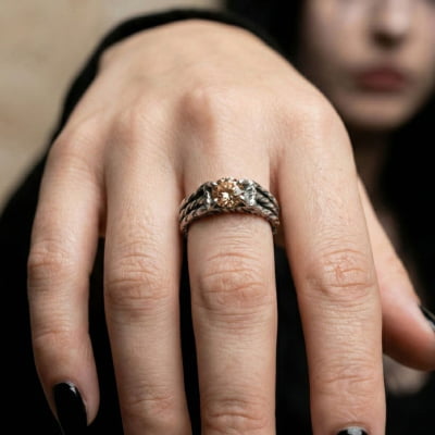 BONNY — Anel em Prata 925 com Zircônia Champagne