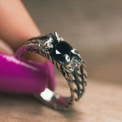 BONNY – Anel em Prata 925 com Zircônia Preta