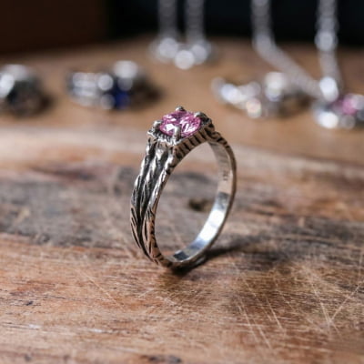 BONNY — Anel em Prata 925 com Zircônia Rosa