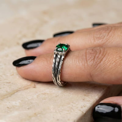 BONNY – Anel em Prata 925 com Zircônia Verde