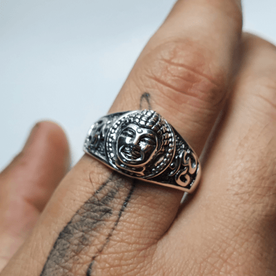 Buda – Anel Artesanal em Prata 925 com Detalhes Oxidados