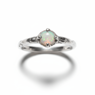 EDIÇÃO LIMITADA — Solitário Aurora em Prata 925 com Opala