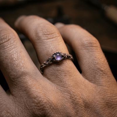 EDIÇÃO LIMITADA – SOLITÁRIO MAGMA EM PRATA 925 COM AMETISTA NATURAL