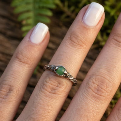 Solitário Magma em Prata 925 com Jade Verde Natural – Edição Limitada