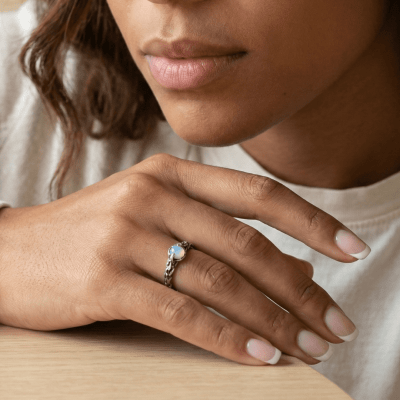 EDIÇÃO LIMITADA – SOLITÁRIO MAGMA EM PRATA 925 COM PEDRA OPALINA