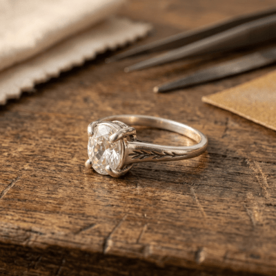 Essência - Anel Solitário Artesanal em Prata 925