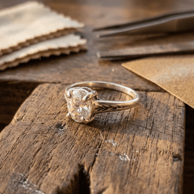 Essência - Anel Solitário Artesanal em Prata 925