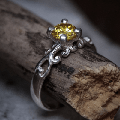 Solitário Frigg em Prata 925 com Zircônia amarela – Joia Artesanal Maktub Pratas