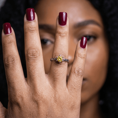 HELGA — Anel Solitário em Prata 925 com Zircônia Amarela 