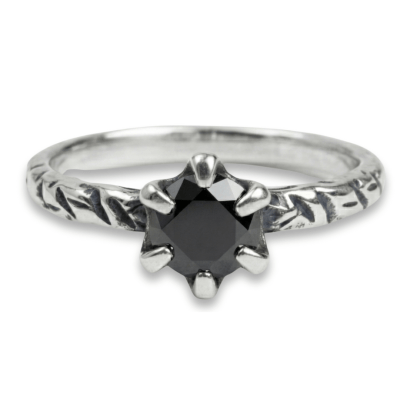 HELGA - ANEL SOLITÁRIO EM PRATA 925 COM ZIRCÔNIA PRETA HELGA - ANEL SOLITÁRIO EM PRATA 925 COM ZIRCÔNIA PRETA
