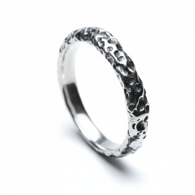 LUNAR – Anel Modelo Fino em Prata 925