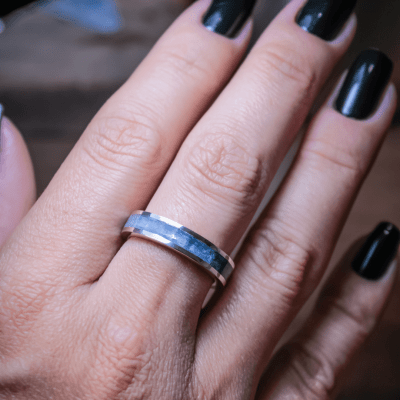 MOSAICO – ANEL DE PRATA 925 COM MOSAICO DE PEDRA NATURAL CIANITA AZUL MOSAICO – ANEL DE PRATA 925 COM MOSAICO DE PEDRA NATURAL CIANITA AZUL