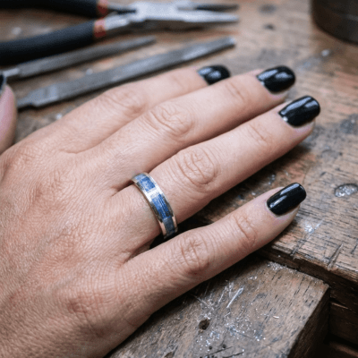 MOSAICO – ANEL DE PRATA 925 COM MOSAICO DE PEDRA NATURAL CIANITA AZUL