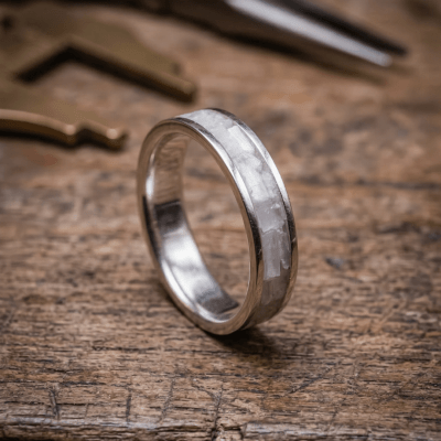 MOSAICO – ANEL DE PRATA 925 COM MOSAICO DE PEDRA NATURAL SELENITA BRANCA