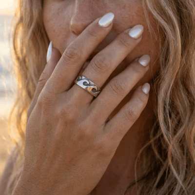 ONDAS - ANEL DE ONDAS MODELO LARGO EM PRATA 925