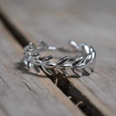 RAMOS DE OLIVEIRA – ANEL EM PRATA 925