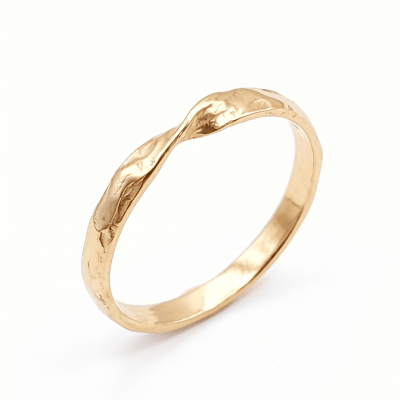 Vínculo - Anel minimalista torcido em ouro amarelo 14 k Vínculo - Anel minimalista torcido em ouro amarelo 14 k
