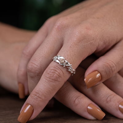 Anel Solitário de Prata 925 com Zircônia Champagne - Oliveira