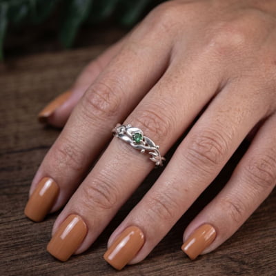 Anel Solitário de Prata 925 com Zircônia Verde - Oliveira