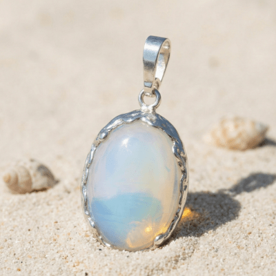 Opalina – Pingente Oval Peça Única com Pedra Opalina em Prata 925