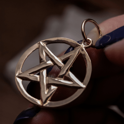 PENTAGRAMA - PINGENTE EM OURO 14K