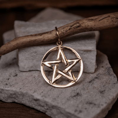 PENTAGRAMA - PINGENTE EM OURO 18K