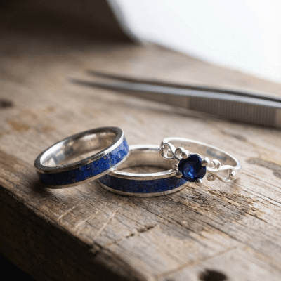 Mosaico Trio – Conjunto em Prata 925 com 2 Anéis Mosaico de Lápis-Lazúli Natural e Solitário Frigg com Zircônia Azul-Marinho