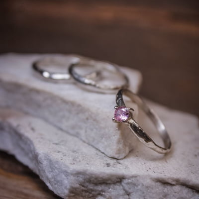 2 ANÉIS SENTIR + SOLITÁRIO UNIQUE ZIRCÔNIA ROSA PRATA 950