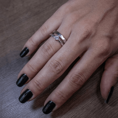 ANEL BLOOM LISO + SOLITÁRIO UNIQUE ZIRCÔNIA BRANCA PRATA 925