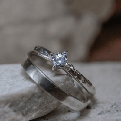 ANEL BLOOM LISO + SOLITÁRIO UNIQUE ZIRCÔNIA BRANCA PRATA 925