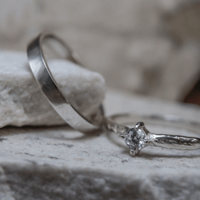ANEL BLOOM LISO + SOLITÁRIO UNIQUE ZIRCÔNIA BRANCA PRATA 925